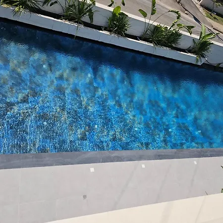 Merit Garden Hotel *